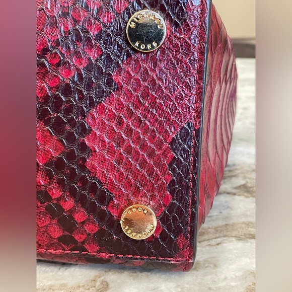 MICHAEL KORS Cinnabar Anaconda Selma Large Tote Purse - Picture 14 of 16